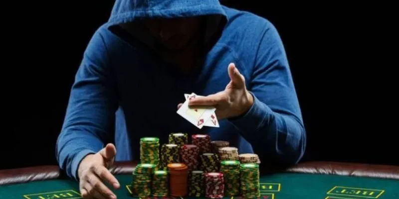 Kinh Nghiệm và Mẹo Chơi Poker Từ Cao Thủ